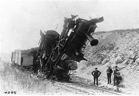 Pin By Martin Page On Stuff Train Wreck Vintage Train Train Crash