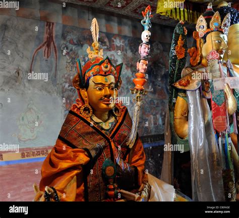 Guru Rinpoche Hi Res Stock Photography And Images Alamy