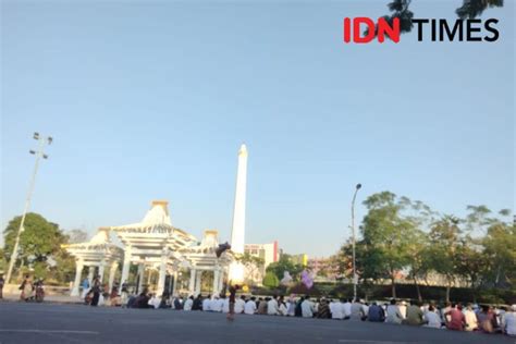 Salat Idul Adha Di Tugu Pahlawan Diikuti 3000 Jemaah