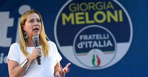 Italy Pm Giorgia Meloni Background Giorgia Meloni To Be First Female