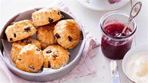 Scones La Cannelle Et Aux Raisins Secs Rapide D Couvrez Les