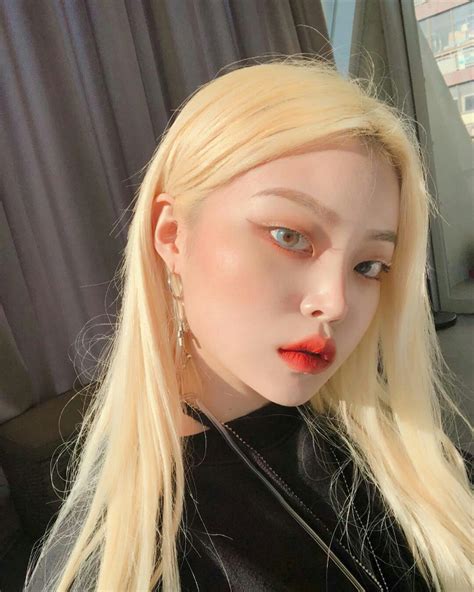 Blonde Hair Korean Korean Hair Color Hair Beauty Beautiful Eye Makeup Korean Girl Fashion