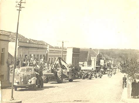 Hist Rias Do Vale Do Ca Desfile De De Setembro No Ca