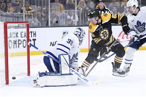 David Pastrnak Scores In Ot Bruins Beat Maple Leafs The Globe