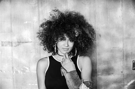 KANDACE SPRINGS RELEASES GORGEOUS NEW SINGLE 6 8 Gorgeous Singer