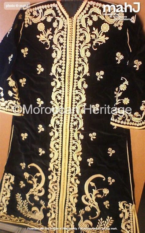 Caftan F Minin En Velours Noir Ouvert Devant Manches Longues Le