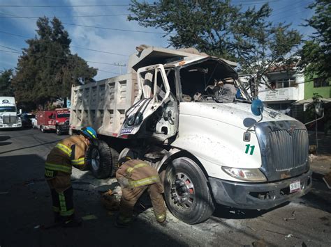 Explota camión con pirotecnia en peregrinación religiosa en Tonalá hay