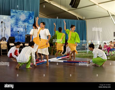 Tinikling Hi Res Stock Photography And Images Alamy