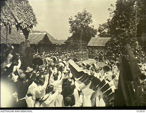 Kuching Sarawak C 1945 09 12 Three Cheers For Their Liberators