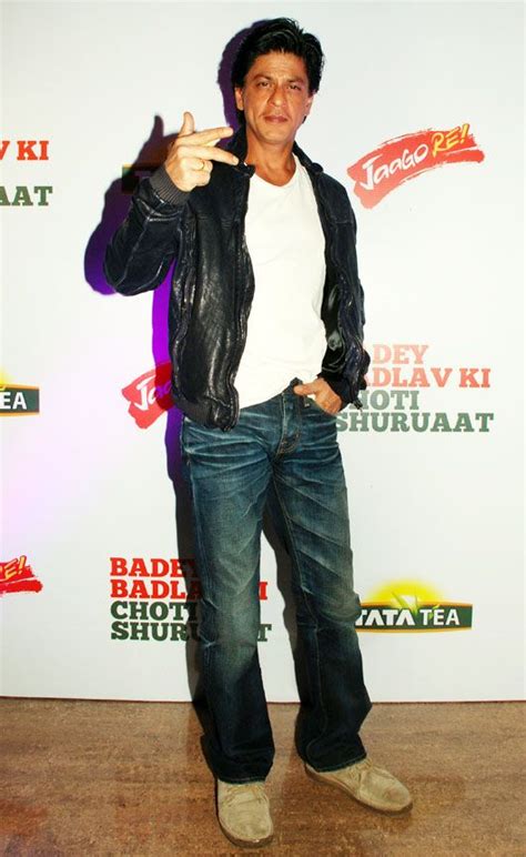 Is Shah Rukh Khans Gesture Putting Deepika First Enough Missmalini