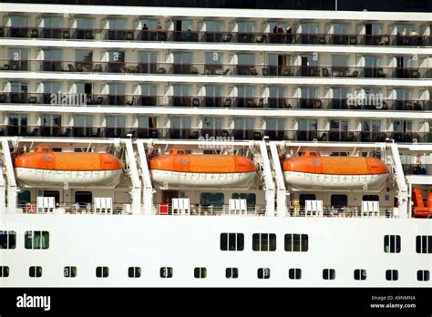 Arcadia cruise ship. Accommadation cabins and lifeboats Stock Photo - Alamy