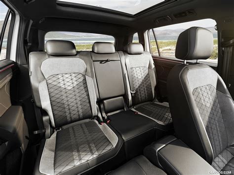 2022 Volkswagen Tiguan Allspace - Interior, Rear Seats Wallpaper | Caricos