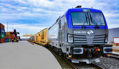 Lokomotywa PKP Cargo Vectron EU46 520 już w zmienionej malaturze na