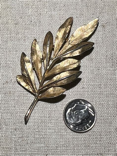 Brushed Gold Tone Signed Trifari Leaf Shaped Brooch Gem