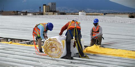 Importancia del aislamiento térmico en edificios metálicos