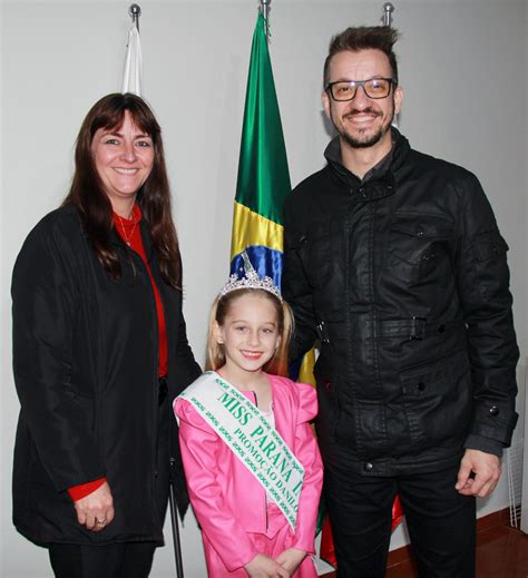 Miss Paran Infantil Recebe Homenagem Do Prefeito Norberto Pinz E Vice