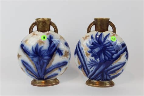 Lot Flow Blue Pair Of Vases