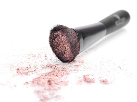 Mineral Make Up Perfekt Bei Sensibler Haut Und Hautproblemen