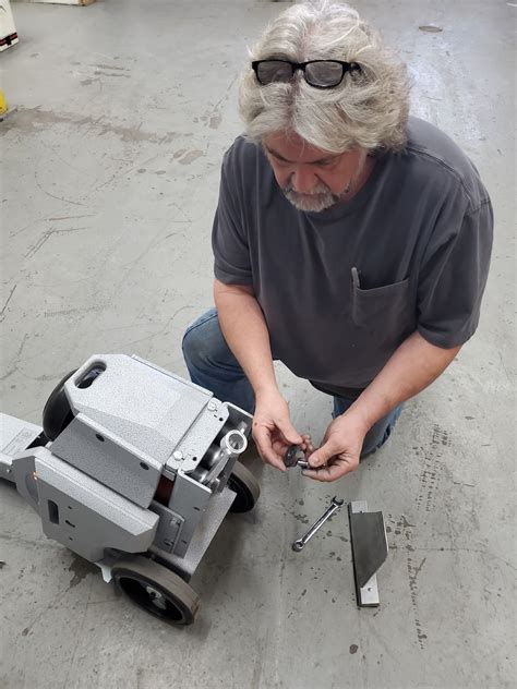 Floor Scraper Maintenance: When to Sharpen Your Blade - Anderson