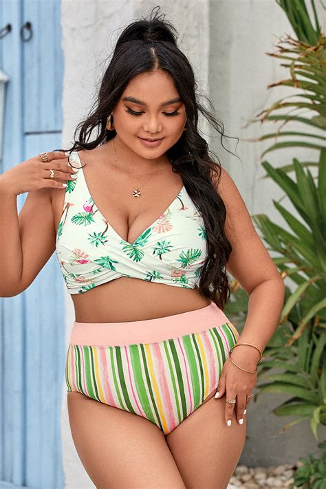 Bikini bralette à emballage sur le devant et taille haute tropical