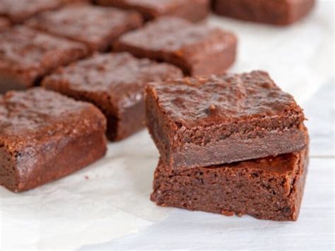 Stovetop Homemade Fudgy Brownies Recipe • Pint Sized Baker