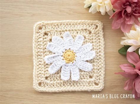 Crochet Daisy Applique Pattern - Maria's Blue Crayon