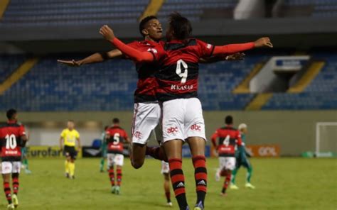 Flamengo Aplica Segunda Goleada Seguida E Garante Classifica O