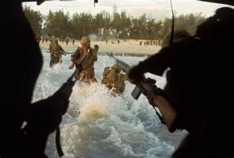 G@Hz0p19'$ B10g: 1965. U.S. Marines in Vietnam