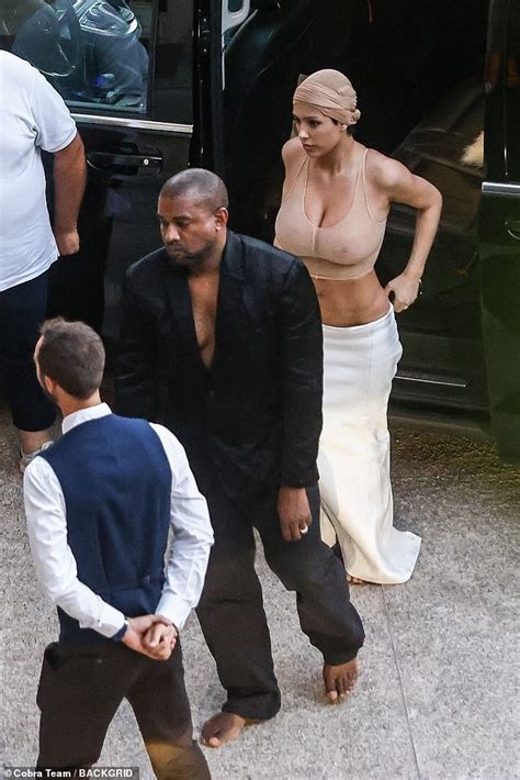 Kanye And Wife Out Walking Barefoot He Got Bunions She Has Dirty