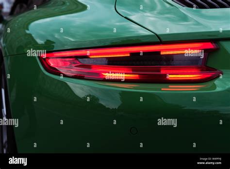 Images Of Green Sports Cars