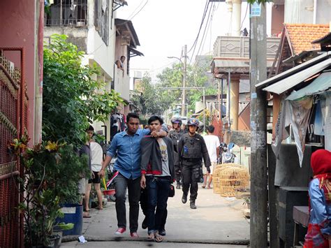 Penggerebekan Sarang Narkoba Di Kampung Bahari Jakarta Utara