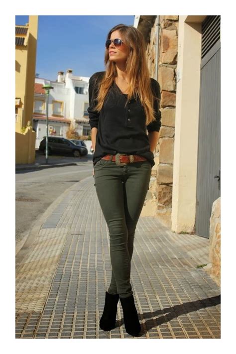 Cómo combinar el color verde militar Tizkka Fashion Khakis outfit