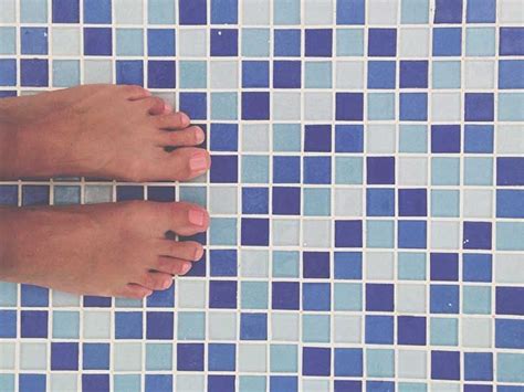 Purple Feet: Causes, Symptoms, and Treatments