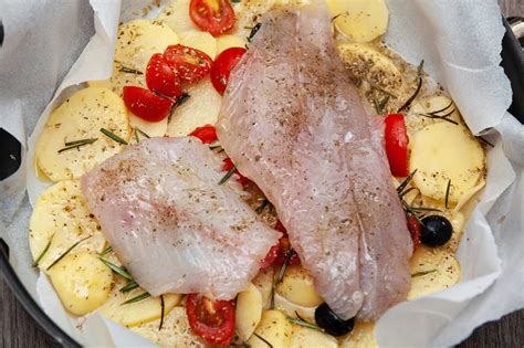 Filetto Di Cernia Al Forno Con Patate PADELLE VOLANTI