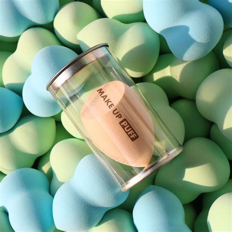 Custom Beauty Blender Packaging Clear Plastic Cylinder Beauty Makeup