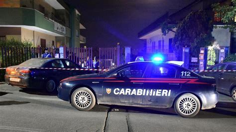 Catania Accoltella Lex Compagna Davanti Ai Figli Minorenni