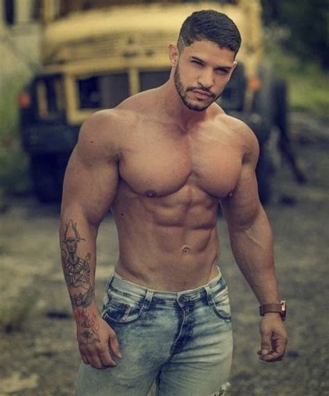 Albums 100 Pictures Gay Muscular Men Pictures Sharp