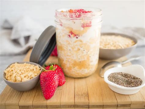 Strawberry Overnight Oats