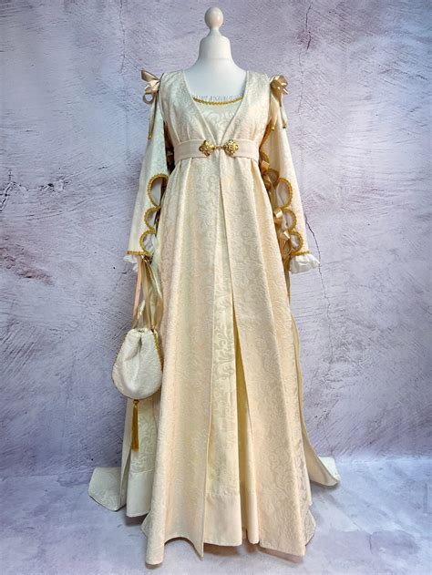 A Renaissance Bridal Gowns Lucrezia Borgia Wedding Dress Italian