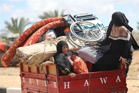 Fotos Palestinos Huyen De Rafah Tras Ordenar Israel La Evacuación Completa Imágenes