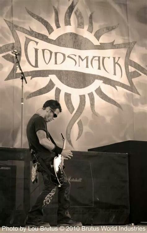 Pin On Sully Ernagodsmack Sully Erna Rock Band Posters Sully