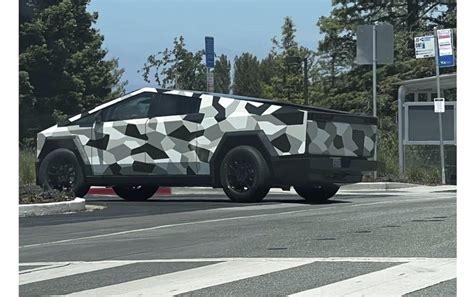 Finalised Tesla Cybertruck Spotted Sporting Round Steering Wheel