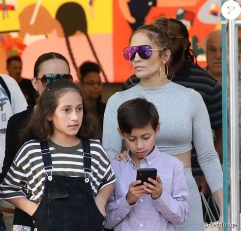 Jennifer Lopez dévoile une vidéo adorable de ses jumeaux Purepeople