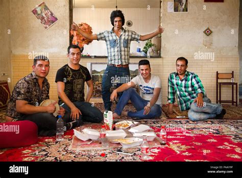 Iran Young People Hi Res Stock Photography And Images Alamy