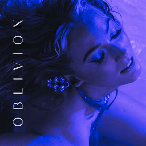 Silke's "Oblivion": A haunting journey through love, loss, and fragile