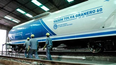 CRÓNICA FERROVIARIA Trenes Argentinos Cargas firma con Fabricaciones