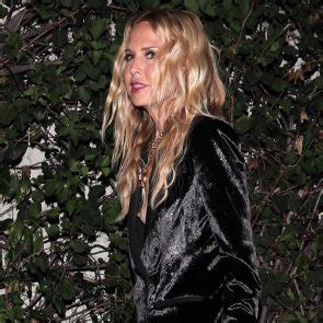 Rachel Zoe Nude Nipples In Los Angeles Scandal Planet