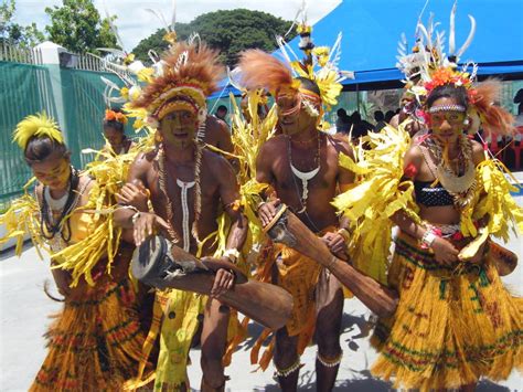 Kairuku Dancers From The Central Province These Beautif Flickr