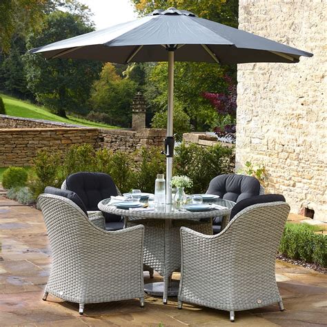 Bramblecrest Chatsworth 4 Seat Rattan Round Garden Dining Set With