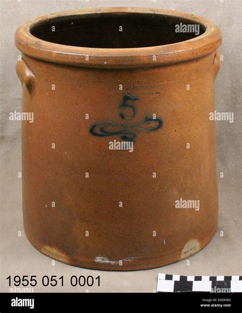 Stoneware Crock Hi Res Stock Photography And Images Alamy